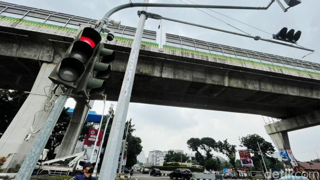Pasang & Jual Tiang Traffic Light Wonosobo - Tiang.Lampu.co.id